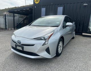 2017 Toyota Prius E Model/ Steering Wheel Controls/ Push Start image 277098