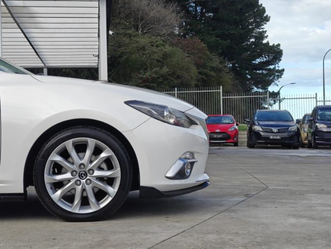 2014 Mazda Axela Sports 20S Touring, Body Kit image 286741