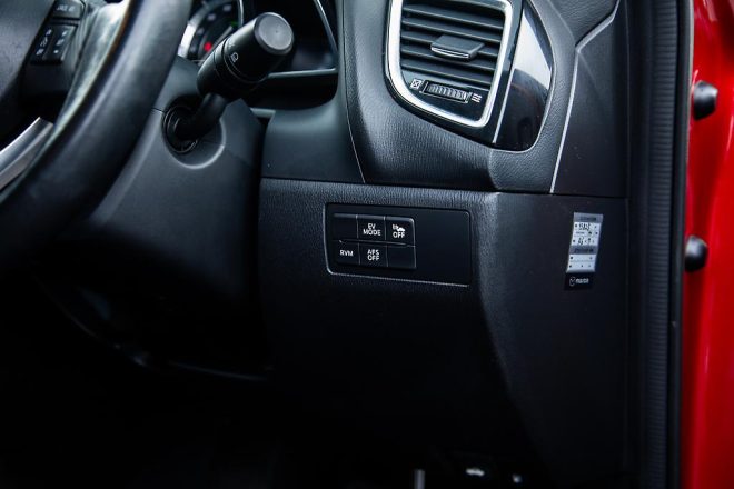 2014 Mazda Axela Hybrid S, Reverse Camera ,Push Button Start image 284692