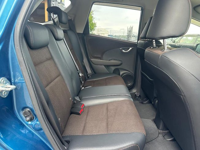 2012 Honda Fit Shuttle Hybrid image 284572