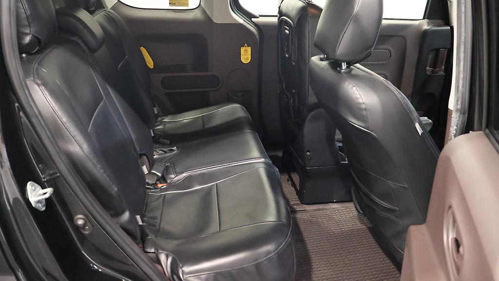 Toyota Spade F Model/ Reverse Camera/ Passenger Electric Slide Door image 310674