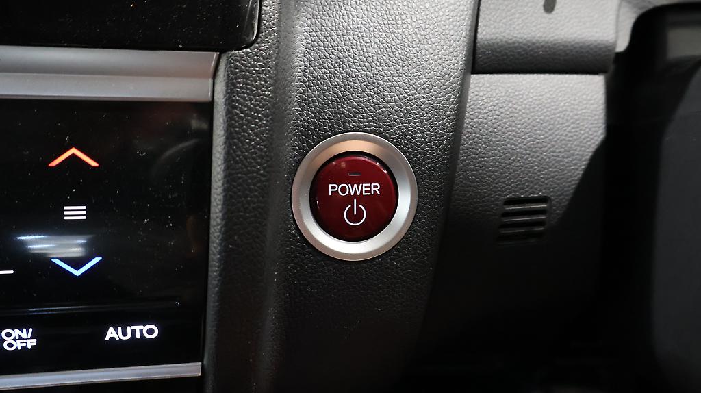 Honda Fit Hybrid F-Package image 317828