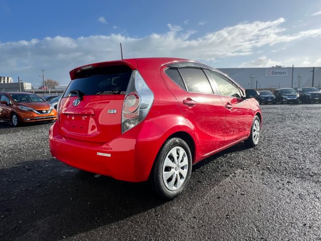 2012 Toyota Aqua S Model/ Low Kms / Push Button Start image 286909