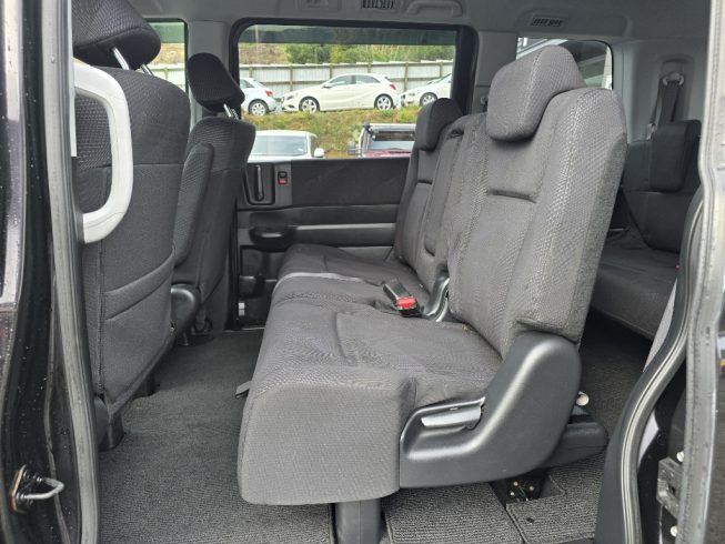 2012 Honda Step Wagon Z HDD Navi Edition image 285851