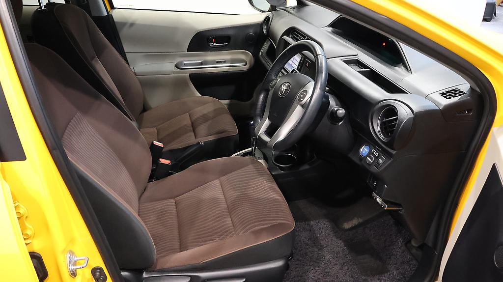 Toyota Aqua G Model, Push Start, Reverse Camera image 315390