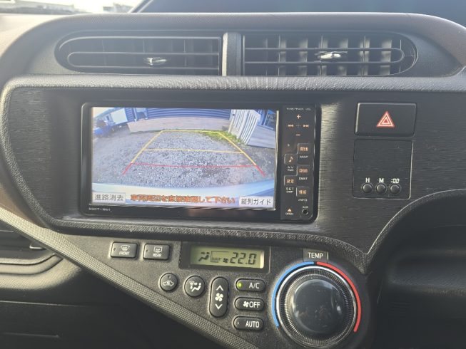 2012 Toyota Aqua G Model/ Push Start/ Reverse Camera/ Steering Wheel Controls image 285751