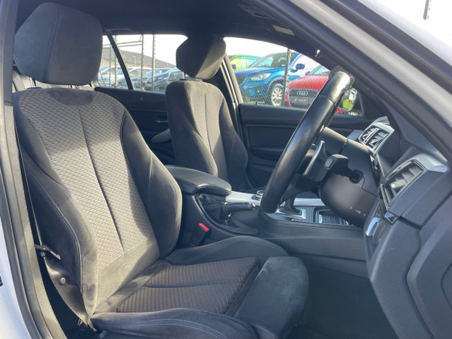 2014 Bmw 320i Touring M Sport image 283839