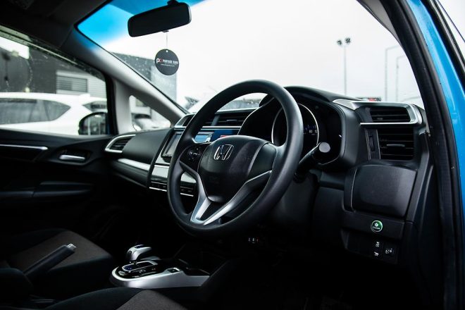 2013 Honda Fit Hybrid F-PKG/ Reverse Camera image 284676