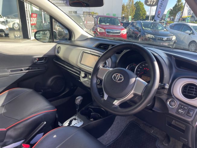 2012 Toyota Vitz U Smart Stop Package image 277307