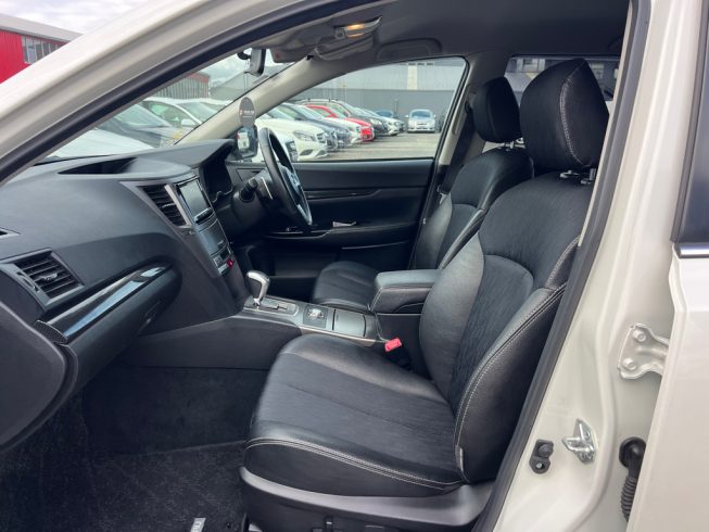 2012 Subaru Legacy Touring Wagon 2.5 I Eyesight – All Wheel Drive – Half Leather image 285596