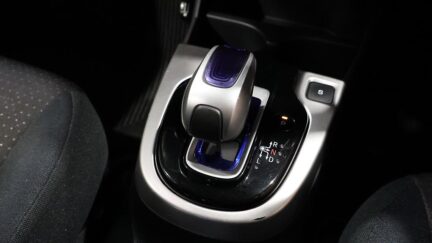 Honda Fit Hybrid F-Package image 317829