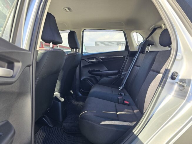 2014 Honda Fit Hybrid F-Package image 298096