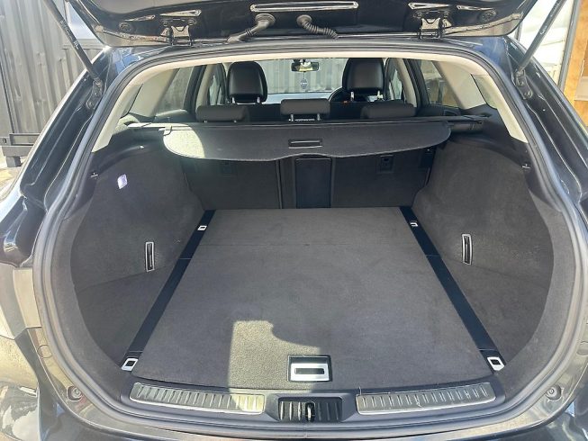 2012 Toyota Avensis Wagon Xi/ Paddle Shift/ Steering Wheel Controls image 285214