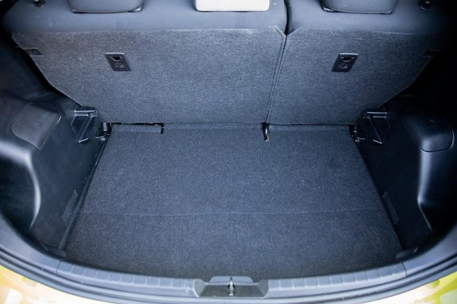 2014 Toyota Vitz U Spec, I stop image 284644