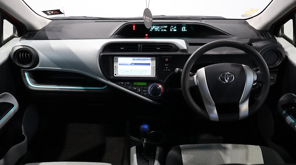 Toyota Aqua S Model/ Low Kms / Push Button Start image 314524