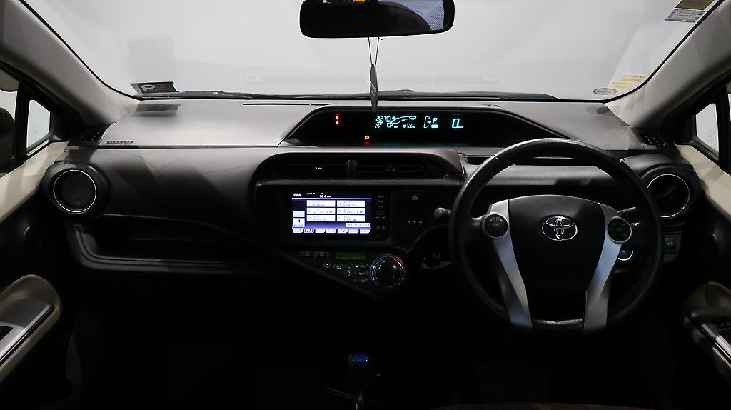 Toyota Aqua G Model, Push Start, Reverse Camera image 315394