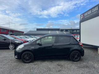 2017 Toyota Vitz Hybrid – Alloy Wheels image 291506