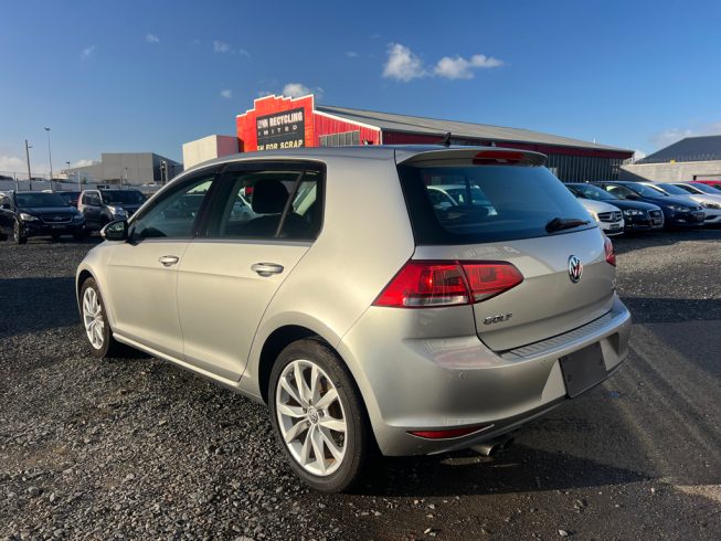 2013 Volkswagen Golf TSI Highline Blue Motion 1.4L image 285963