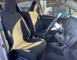 2017 Toyota Vitz Hybrid F image 285180