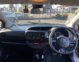 2017 Toyota Vitz Hybrid F image 285178