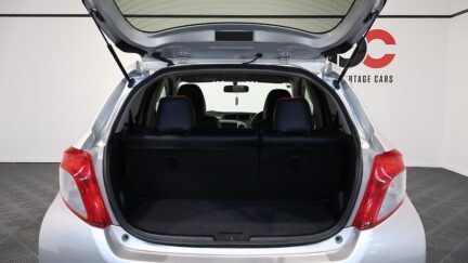 Toyota Vitz Alloy Wheels, Heated Seats image 311969