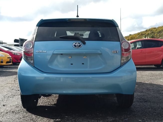 2014 Toyota Aqua Push Start/ Reverse Camera/ Heated Seats image 286941