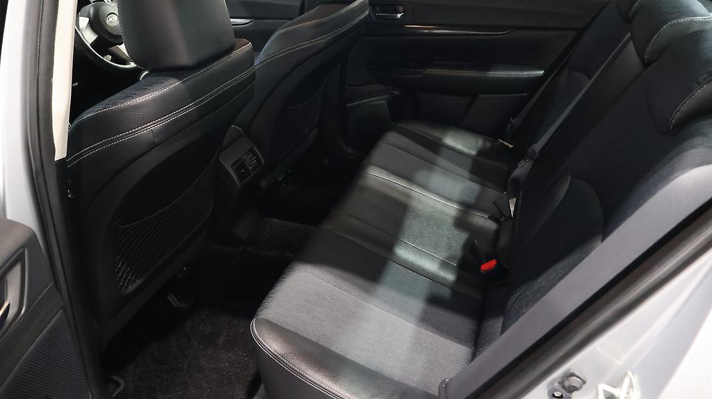 Subaru Legacy B4 2.5i Eyesight S-Package AWD image 316990