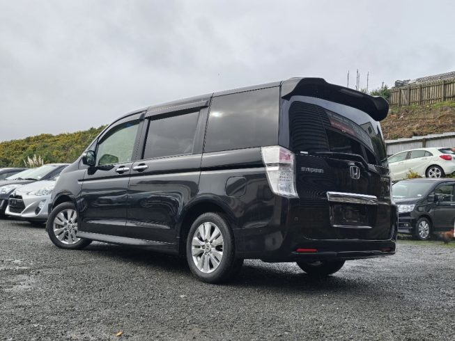 2012 Honda Step Wagon Z HDD Navi Edition image 285860