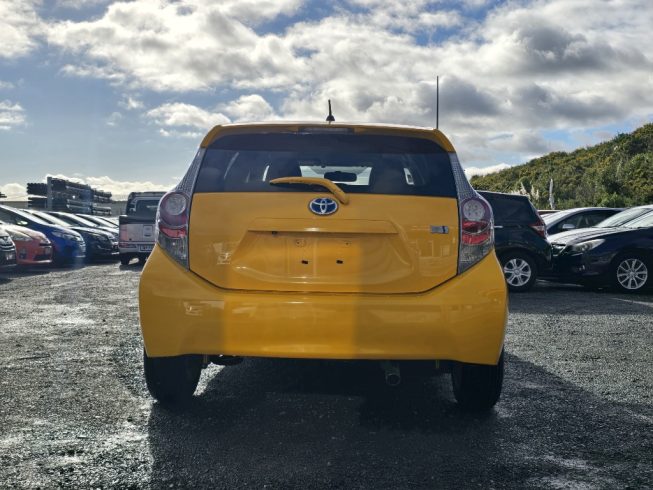 2012 Toyota Aqua G Model, Push Start, Reverse Camera image 284981