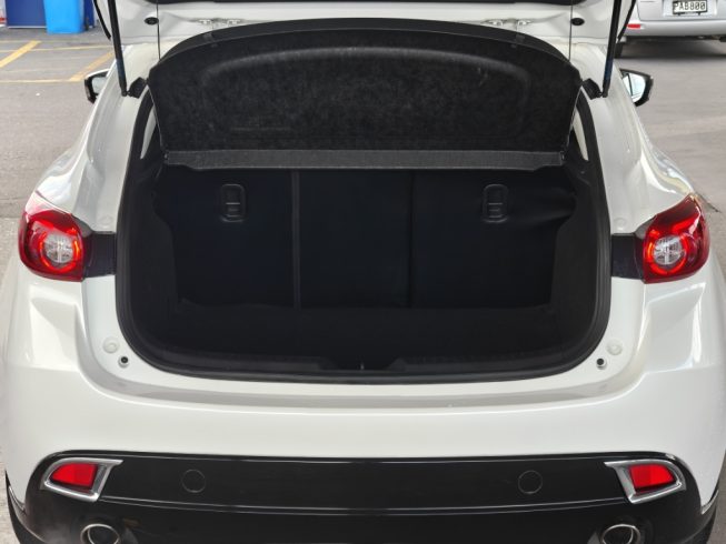 2014 Mazda Axela Sports 20S Touring, Body Kit image 286744