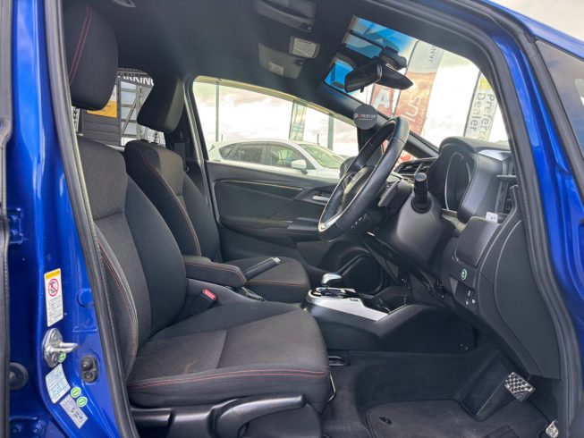 2013 Honda Fit Hybrid S Package image 286990