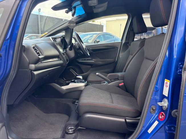 2013 Honda Fit Hybrid S Package image 286991