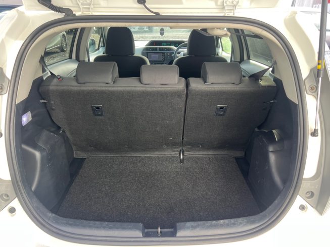 2012 Toyota Aqua S Model – Push Button Start – Factory Alloys image 276481