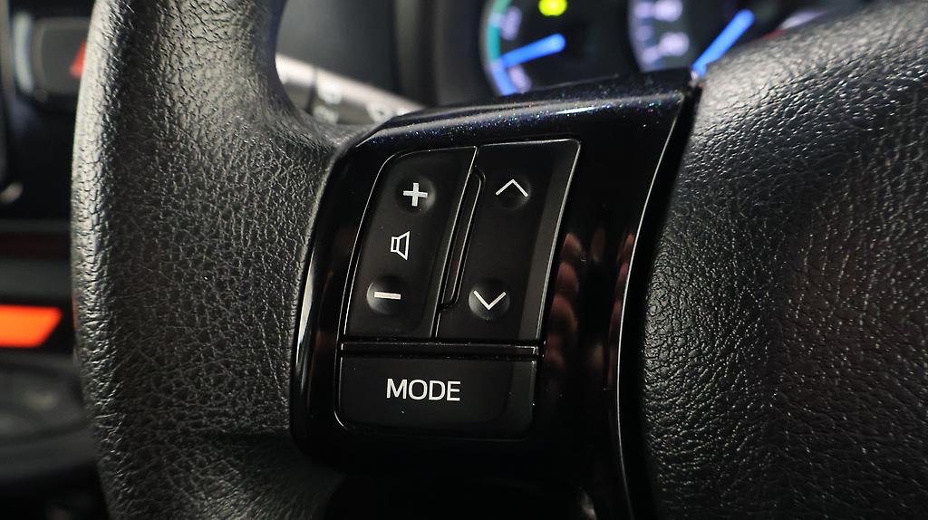 Toyota Vitz Hybrid – Alloy Wheels image 313245