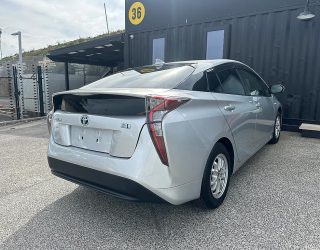 2017 Toyota Prius E Model/ Steering Wheel Controls/ Push Start image 277101