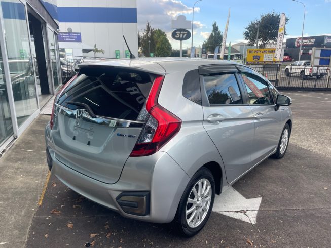 2013 Honda Fit Hybrid L Package image 284356