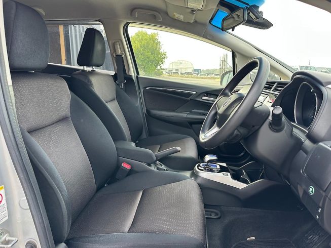 2013 Honda Fit Hybrid F-Package **Low KMS** image 275477