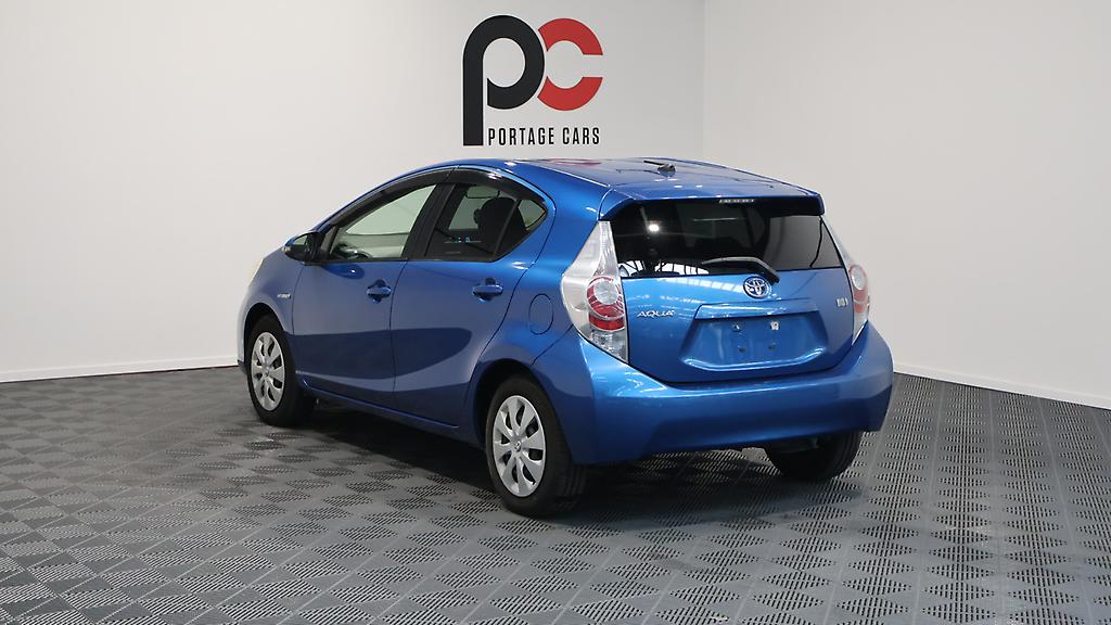 Toyota Aqua S MODEL PUSH BUTTON START R/CAMERA image 313308