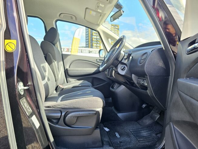 2010 Mazda Biante i-Stop Smart Edition image 298459