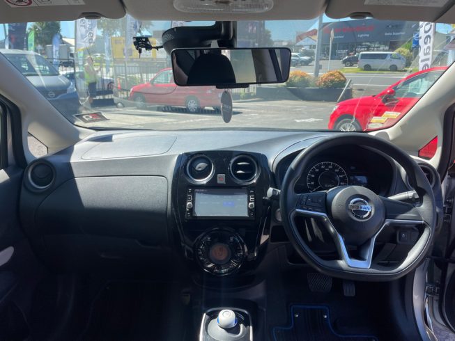 2017 Nissan Note E-Power X image 276585