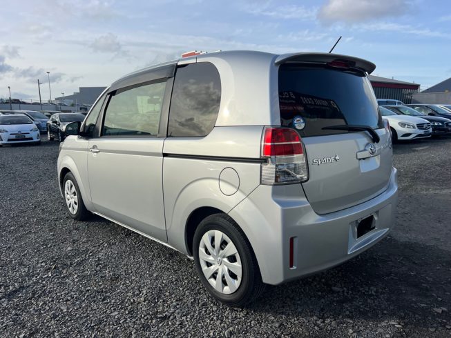 2012 Toyota Spade F Model, Low KMs, Push Start image 285229