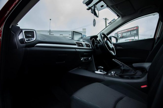 2014 Mazda Axela Hybrid S, Reverse Camera ,Push Button Start image 284698