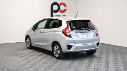 Honda Fit Hybrid L-Package image 317968