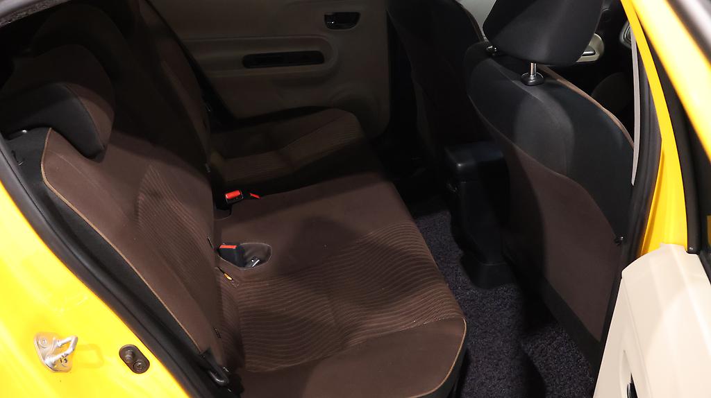 Toyota Aqua G Model, Push Start, Reverse Camera image 315389