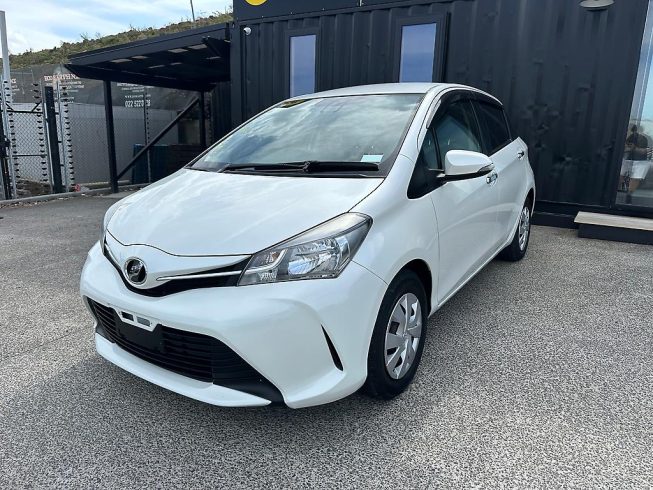 2015 Toyota Vitz 1.3F Smart Style/ Push Start/ Nice Interior image 285139