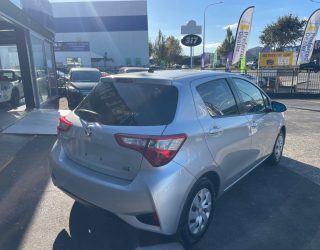 2017 Toyota Vitz Hybrid F image 285173