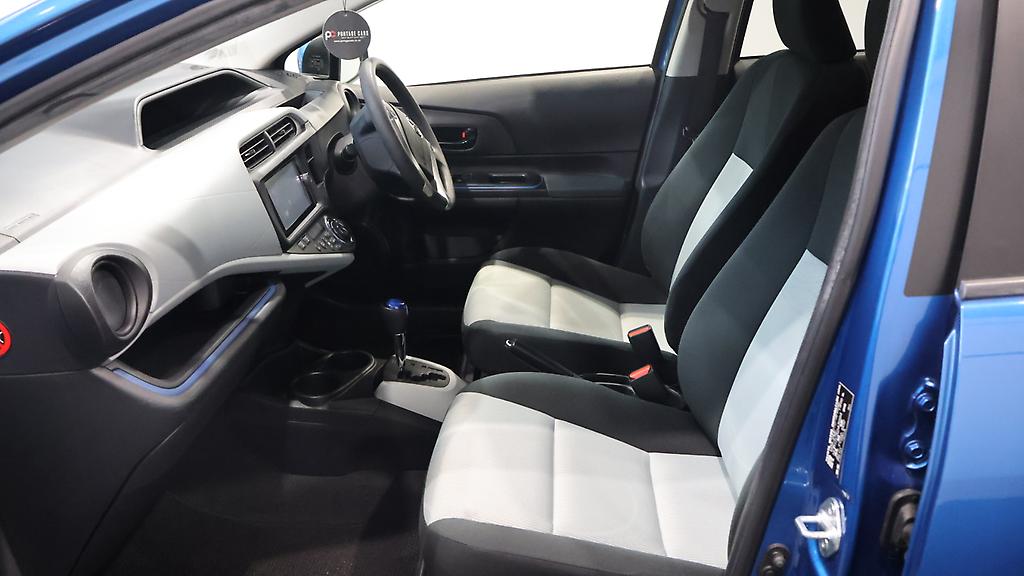 Toyota Aqua S MODEL PUSH BUTTON START R/CAMERA image 313313