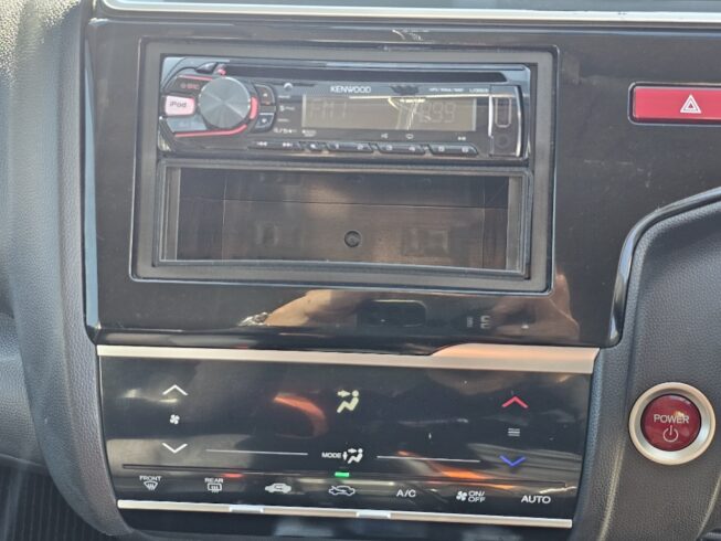 2014 Honda Fit Hybrid F-Package image 298094