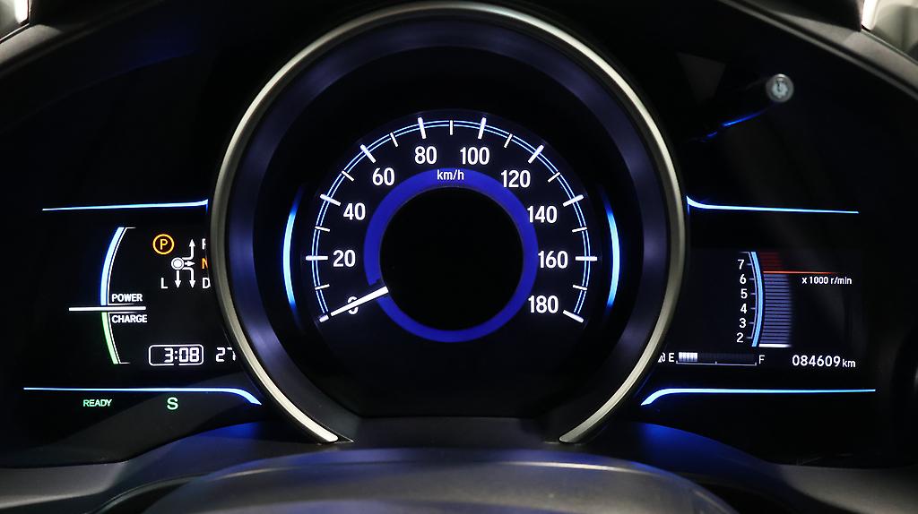 Honda Fit Hybrid L-Package image 317978