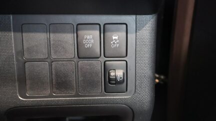 Toyota Spade F Model/ Reverse Camera/ Passenger Electric Slide Door image 310680